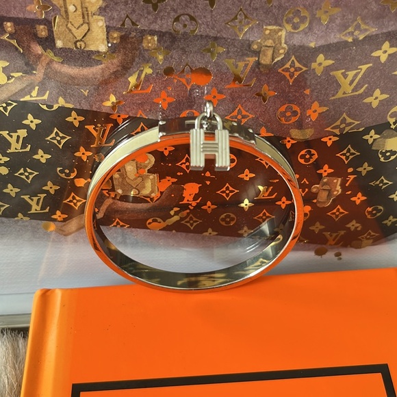 LOW START HERMES Kelly Bangle with Padlock tan Leather Silver - Picture 6 of 6